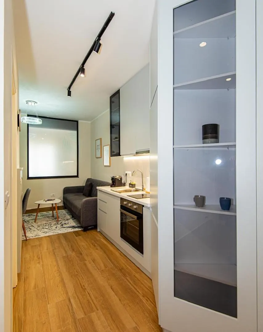 Loris Apartaments 302 Дуррес 0*,